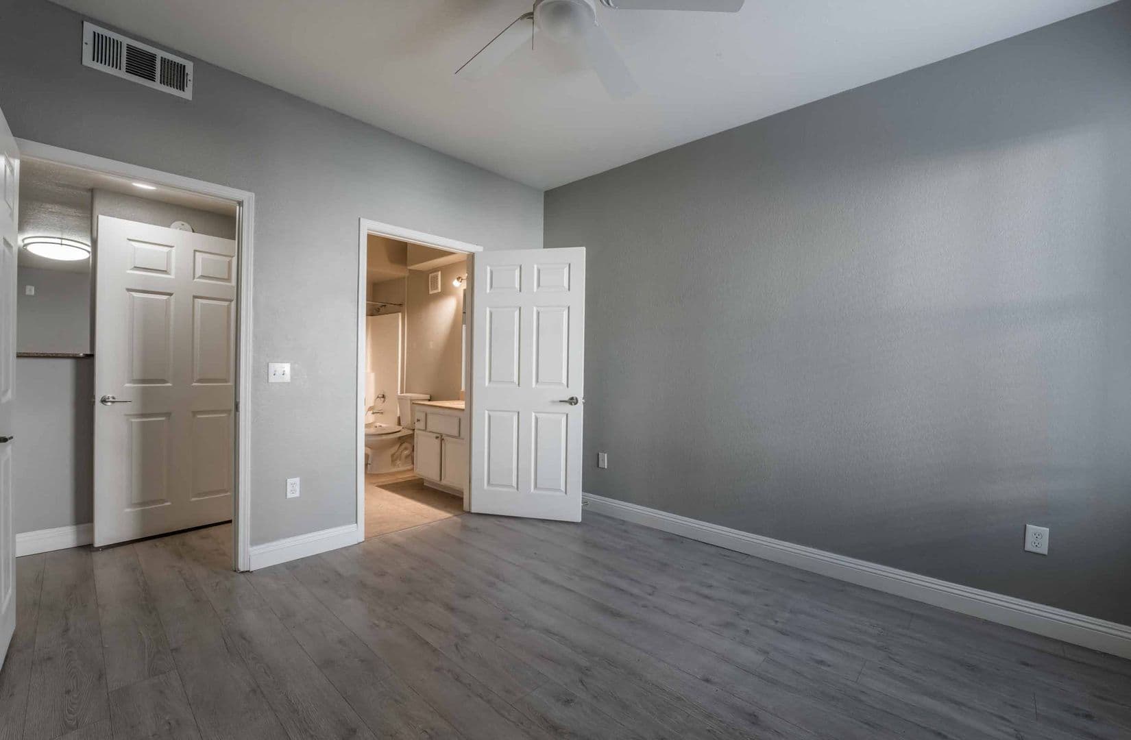Las Vegas House: 10001 Peace Way #1276