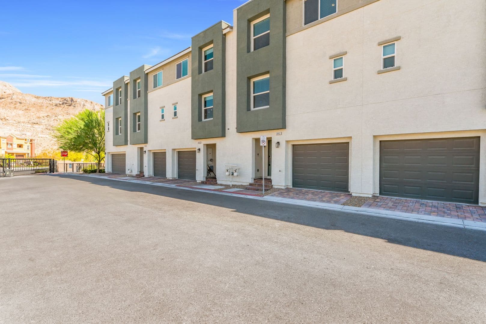 Las Vegas House: 3892 Enchanted Sky St