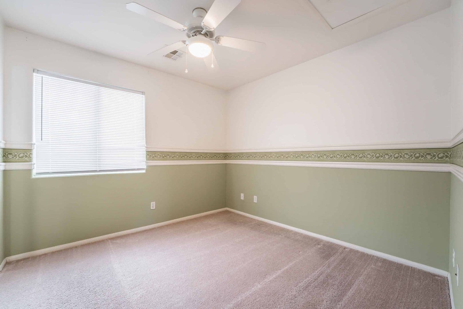 Las Vegas House: 1390 Louisiana Lakes Avenue
