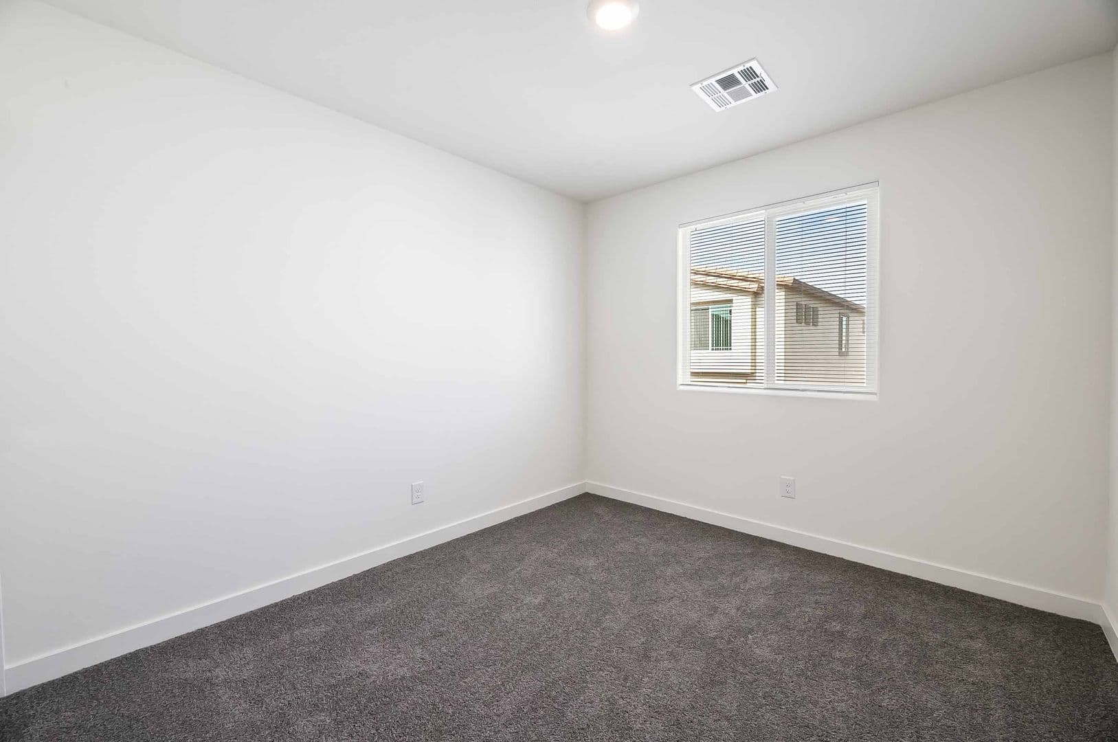Henderson House: 12749 Epperly St