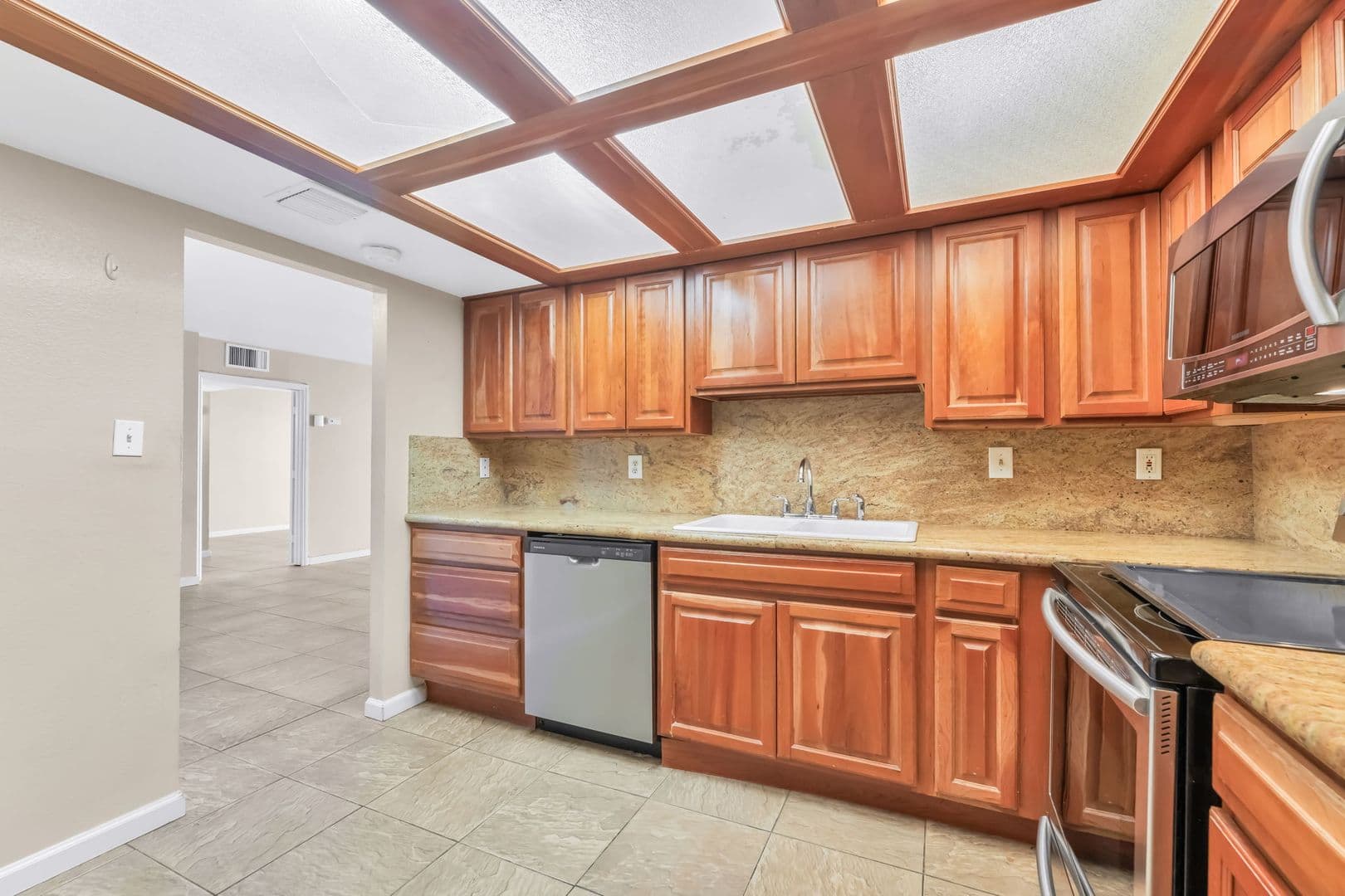 Las Vegas House: 3930 University Center #803