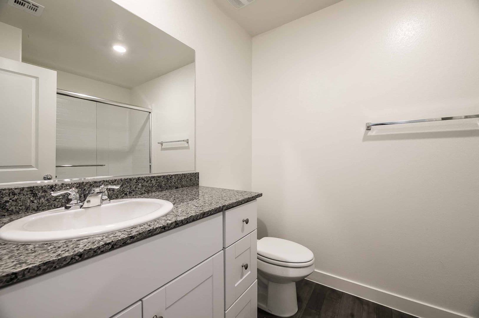 Henderson House: 12749 Epperly St