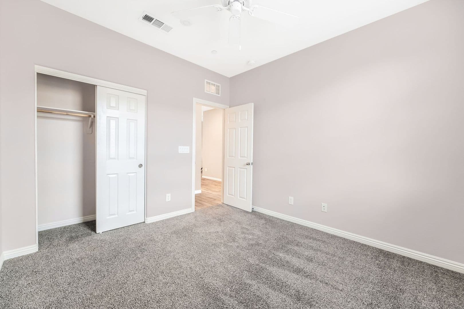 Henderson House: 483 Ylang Pl