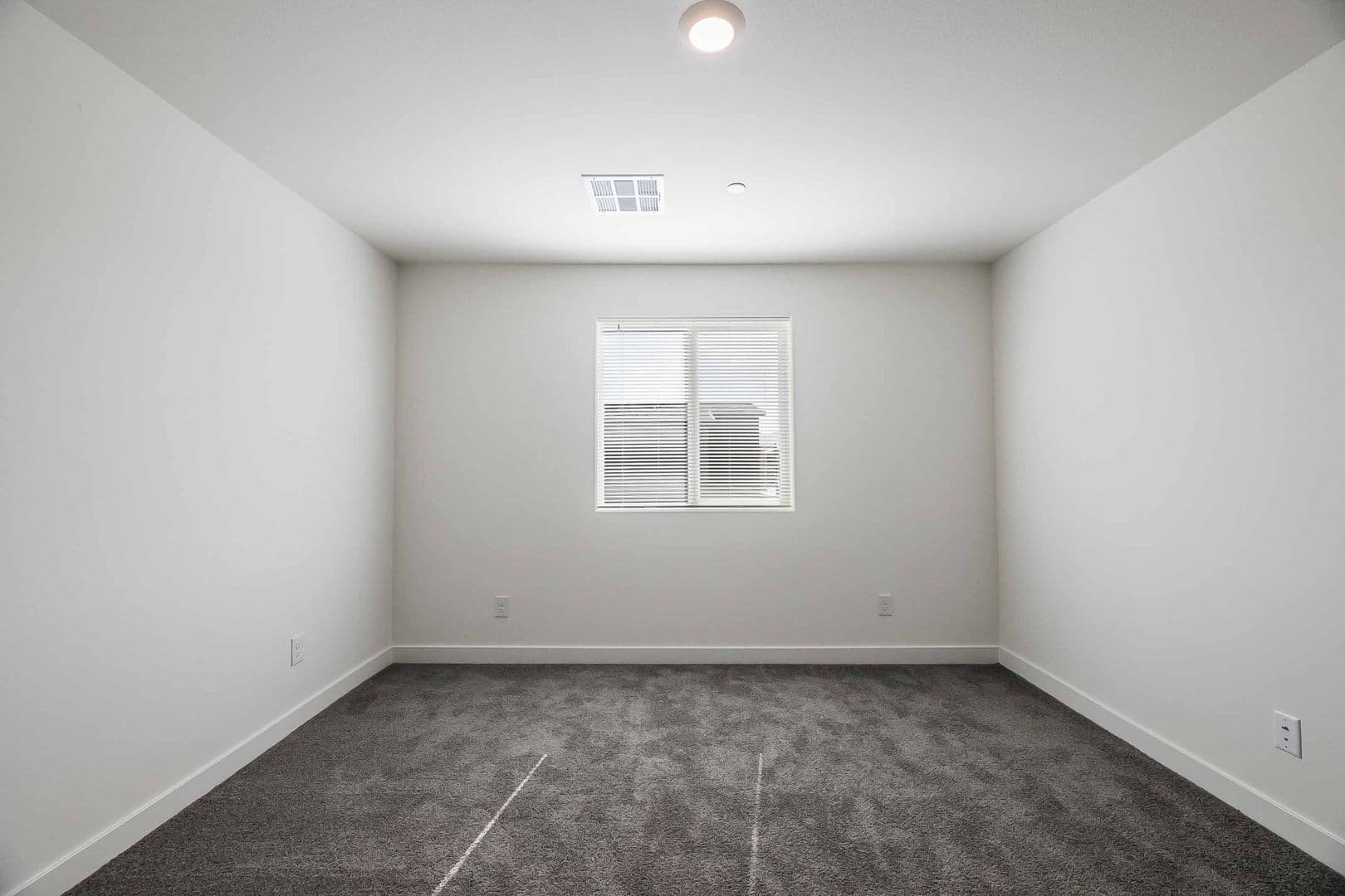 Henderson House: 12749 Epperly St