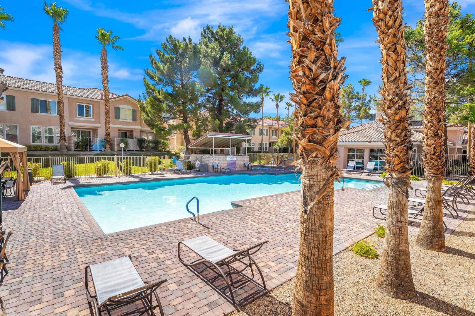 Henderson House: 251 S Green Valley Parkway #3921