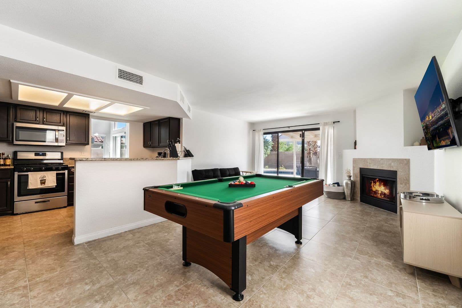 Henderson House: 2717 Lovington Drive