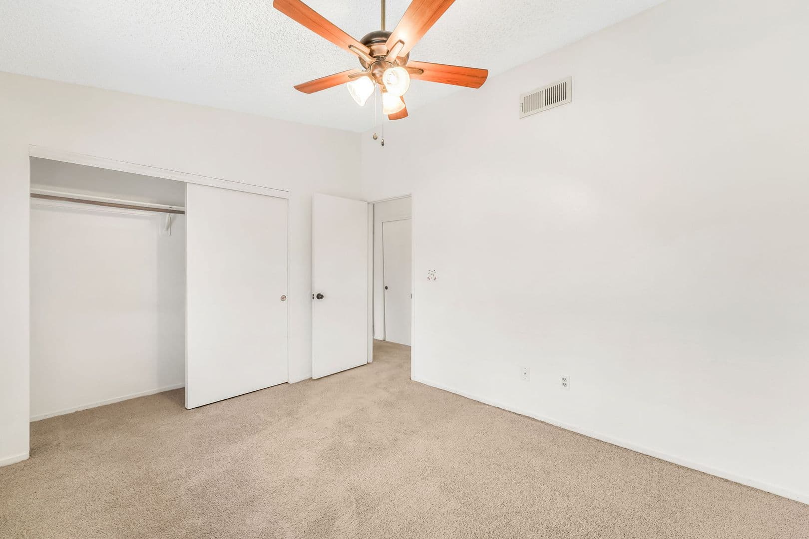Las Vegas House: 4656 Bumblebee Circle
