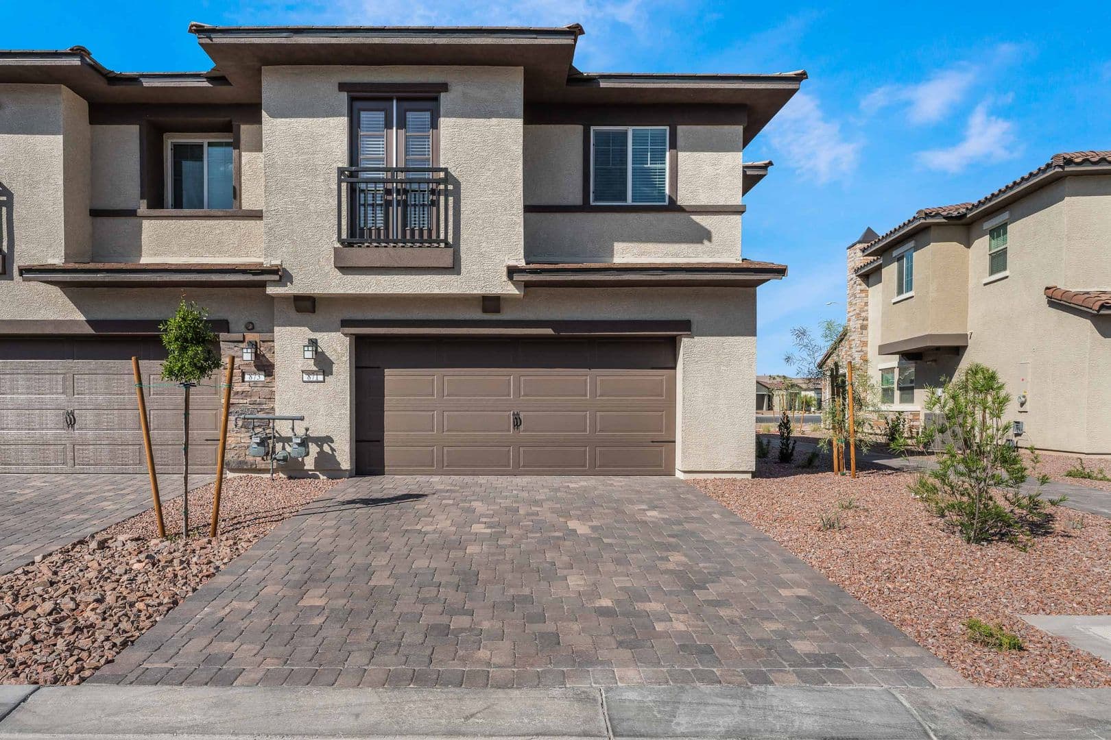 Henderson House: 871 Watford Pl
