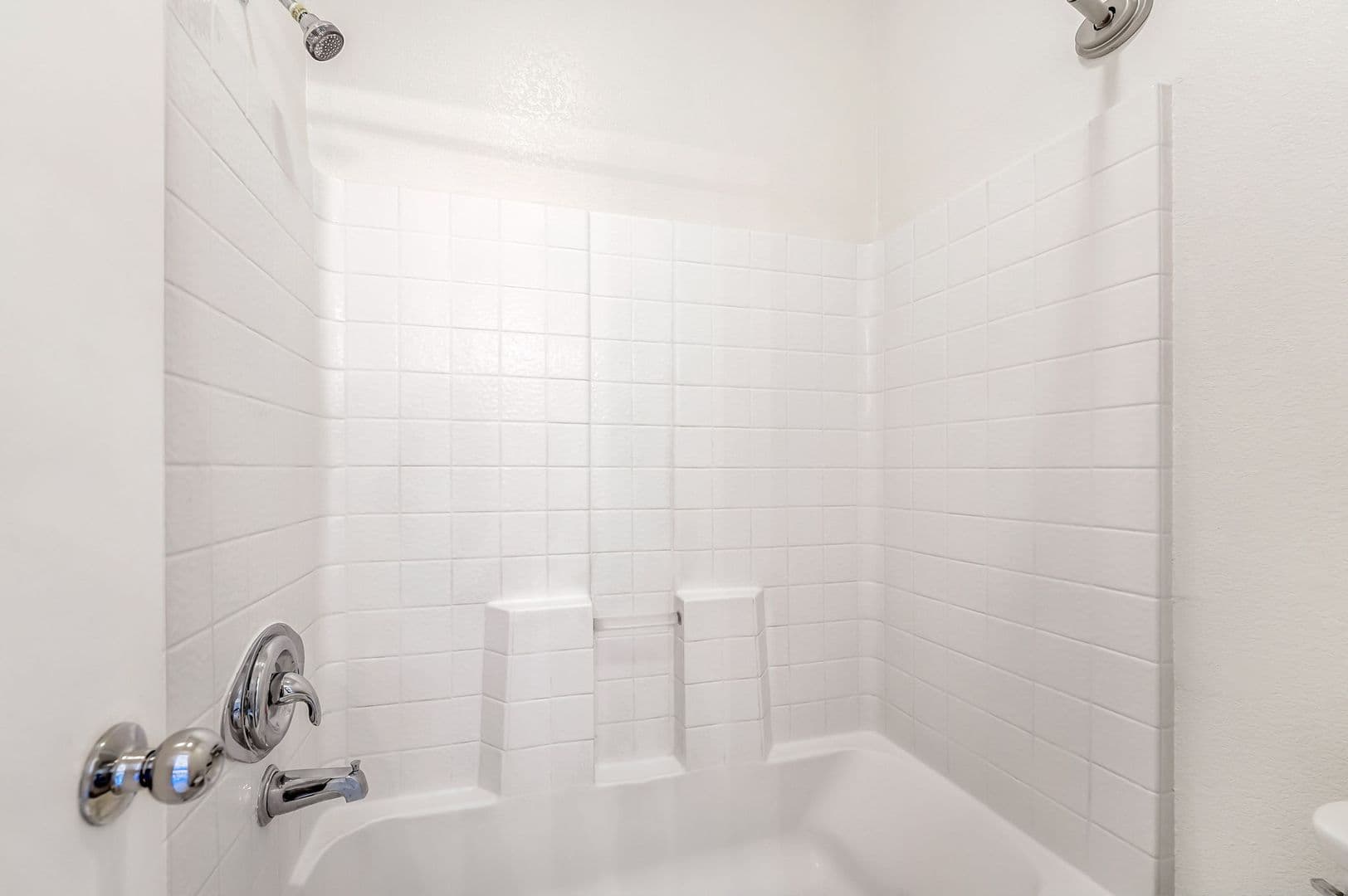 Henderson House: 251 S Green Valley Parkway #3921