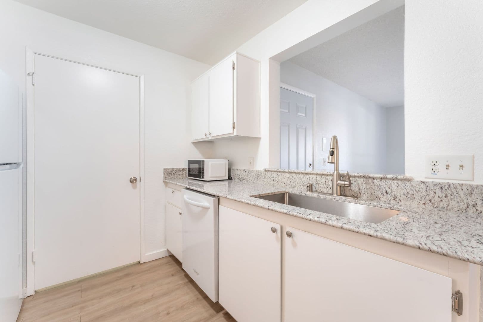 Las Vegas House: 230 Mission Newport Ln #105