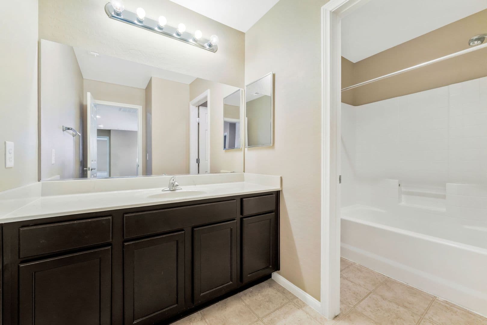 Las Vegas House: 730 Bending Wolf Ave
