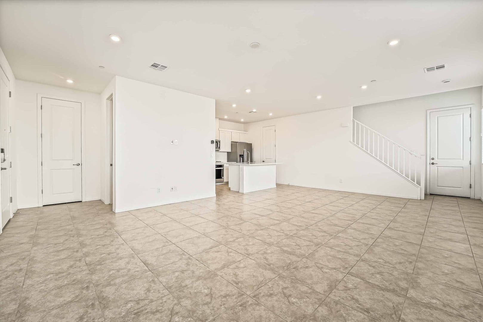 Henderson House: 228 Vanhoy Ave