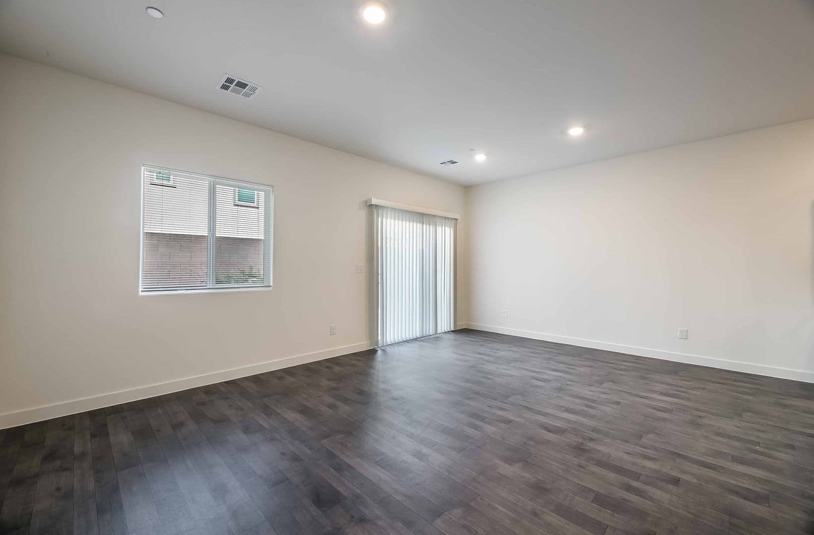 Henderson House: 12749 Epperly St