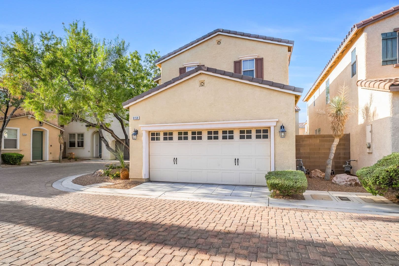 Las Vegas House: 9158 White Rock Peak Street