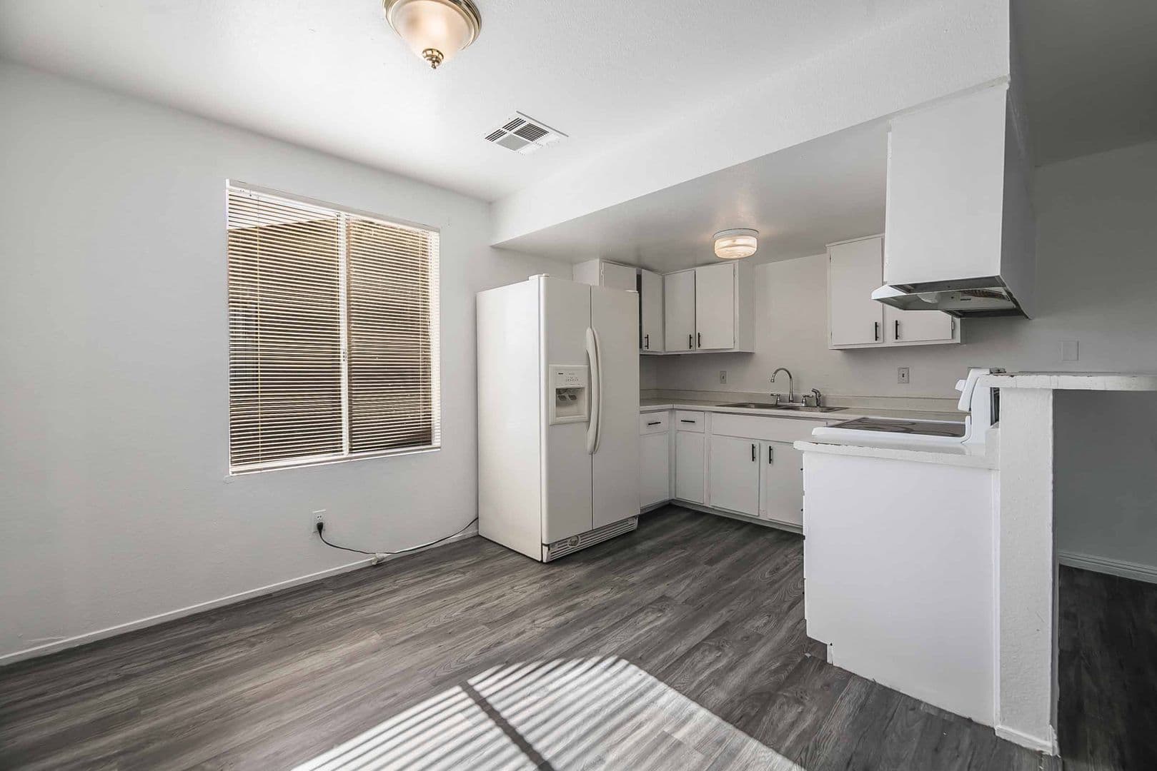 Las Vegas Apartment: 4721 Cessna Ave