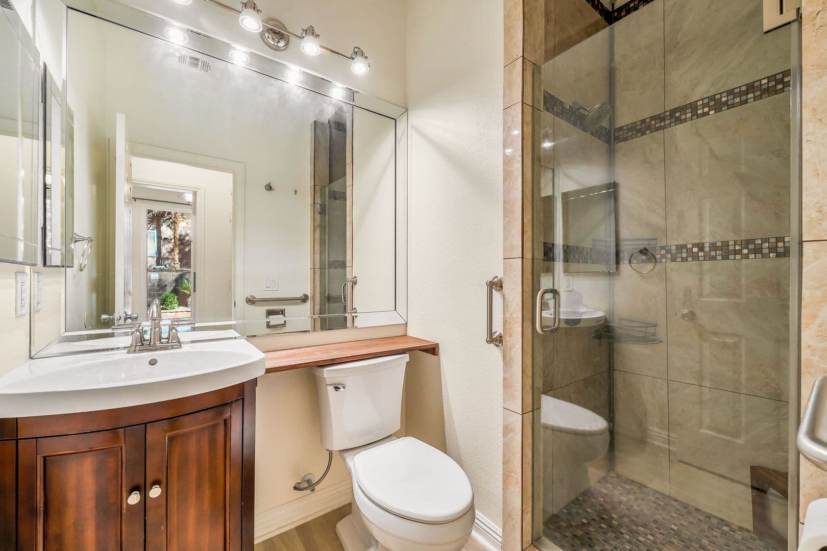 Henderson House: 1153 Orphington Ct