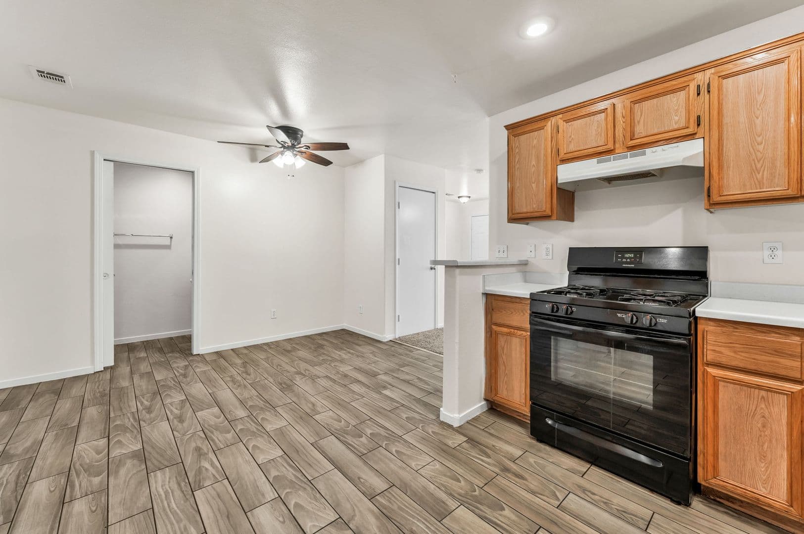 Las Vegas House: 3686 Golden Sunset Ct