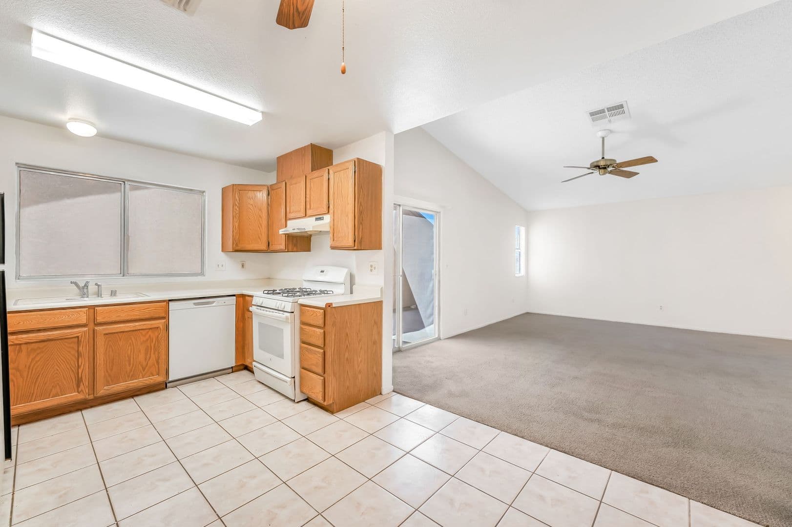 Las Vegas House: 4656 Bumblebee Circle