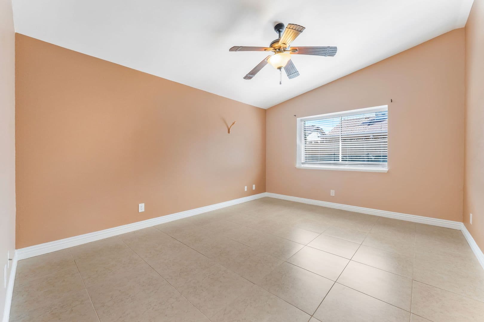 Las Vegas House: 741 Autumn Moon Dr