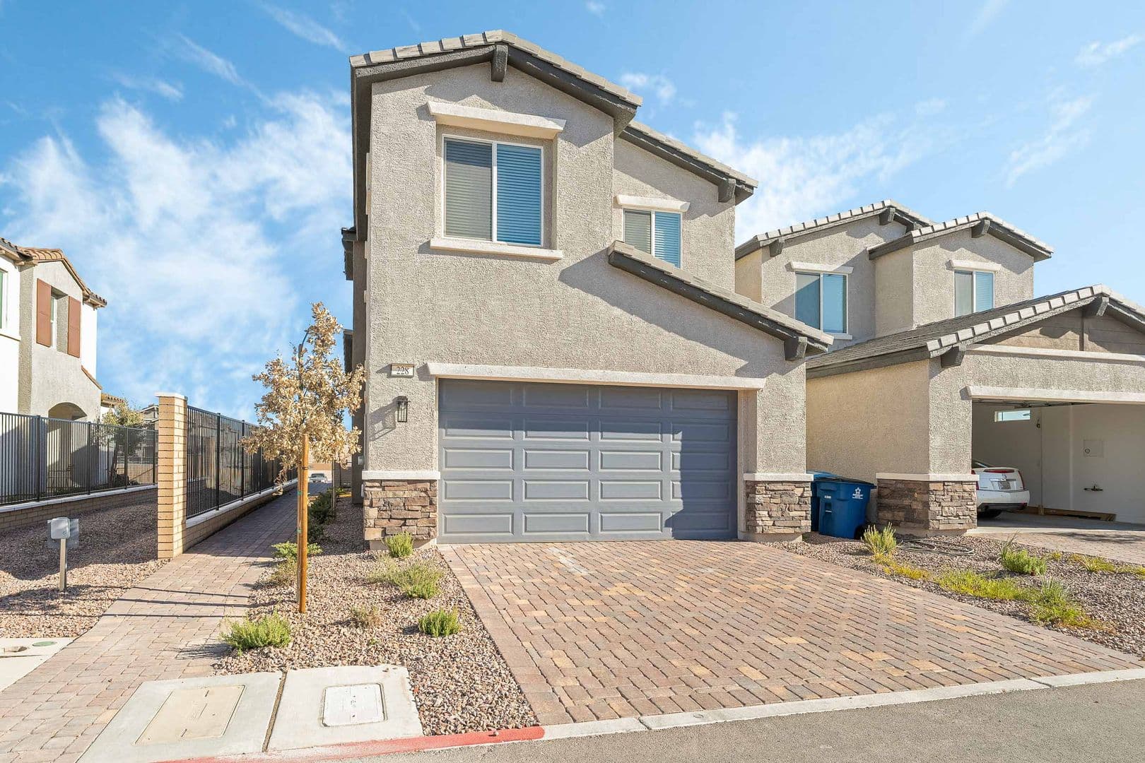 Henderson House: 228 Vanhoy Ave
