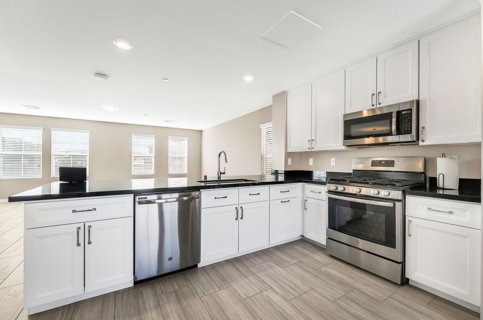 Henderson House: 811 Water St