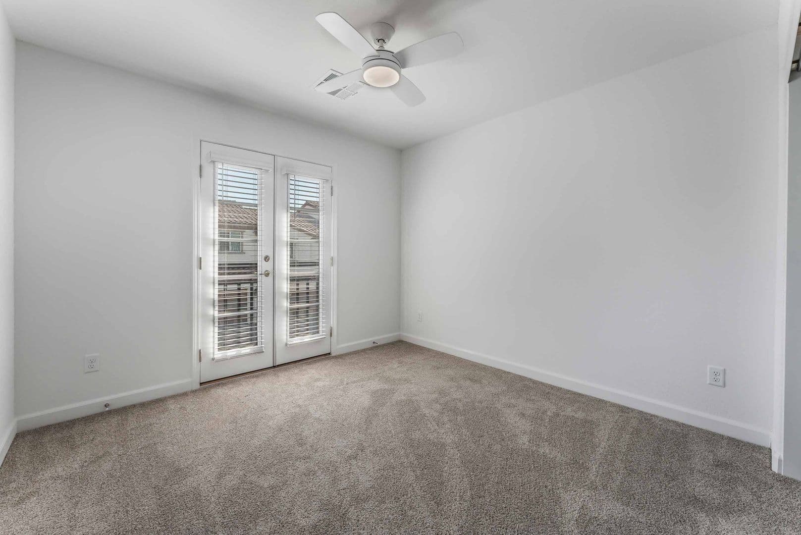 Henderson House: 871 Watford Pl