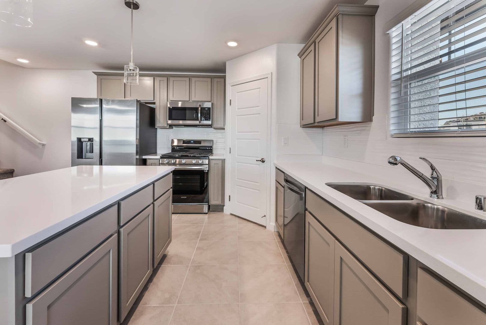 Henderson House: 871 Watford Pl