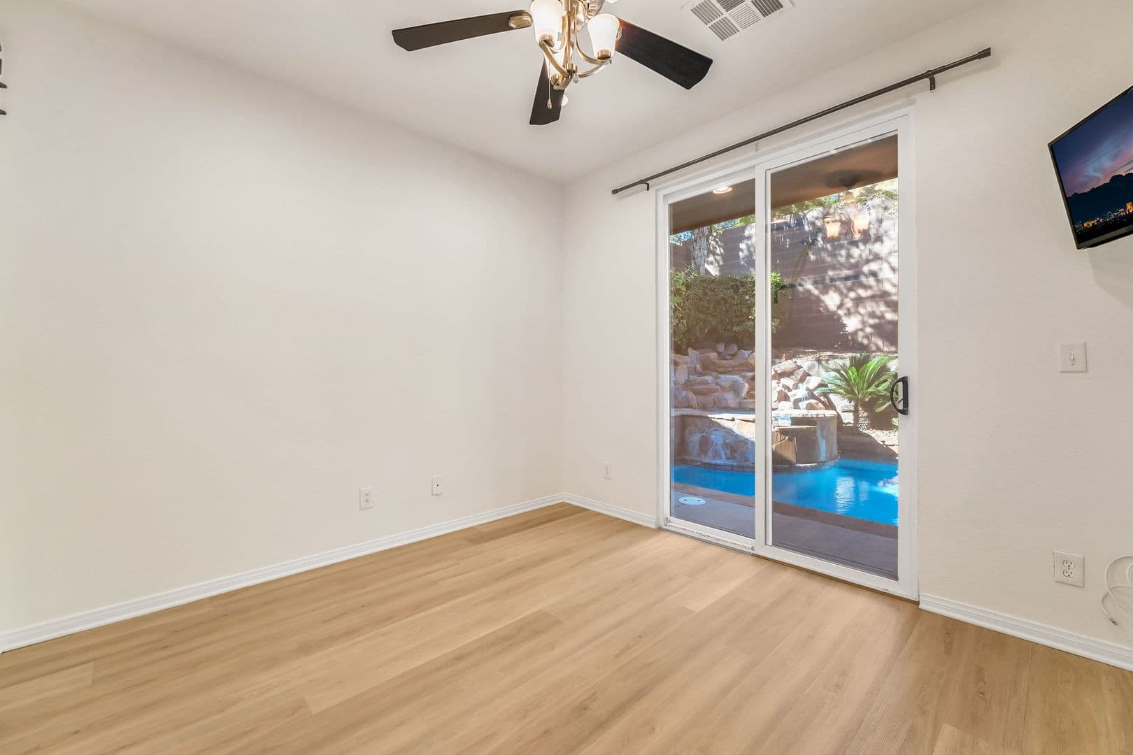 Henderson House: 1153 Orphington Ct