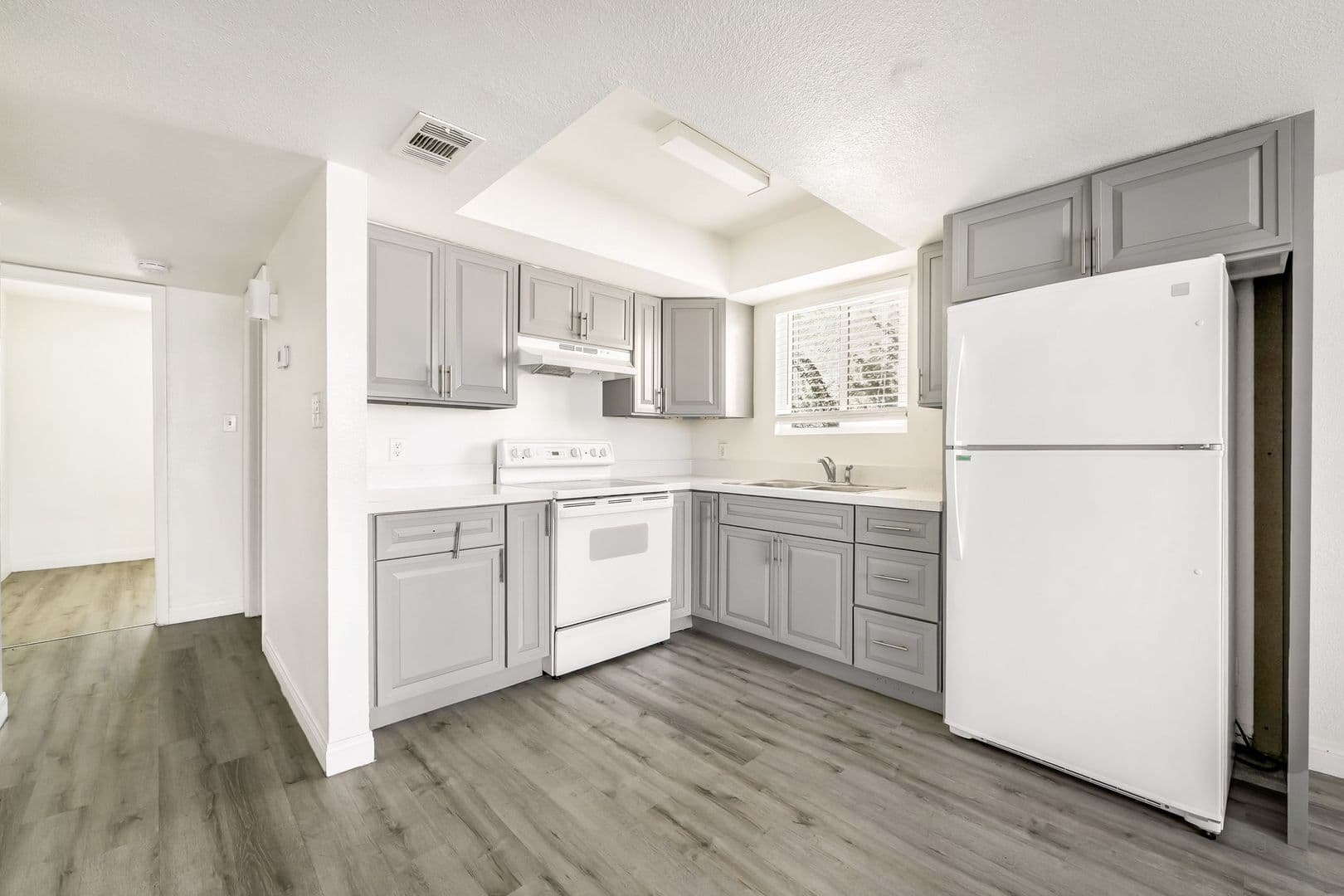Las Vegas Apartment: 5303 Del Gado Dr.