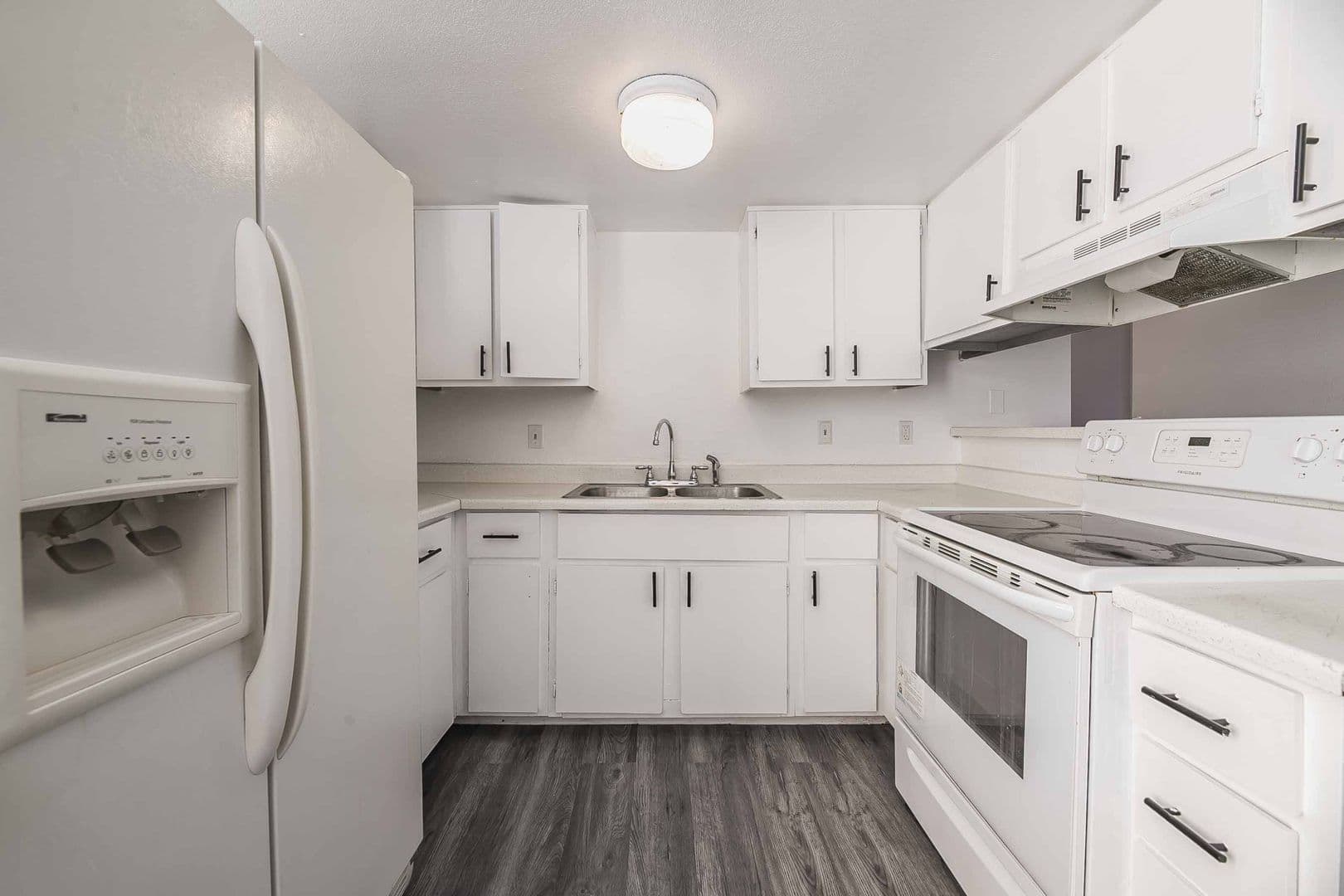 Las Vegas Apartment: 4721 Cessna Ave