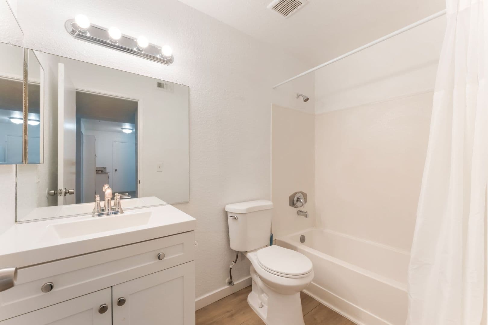 Las Vegas House: 230 Mission Newport Ln #105