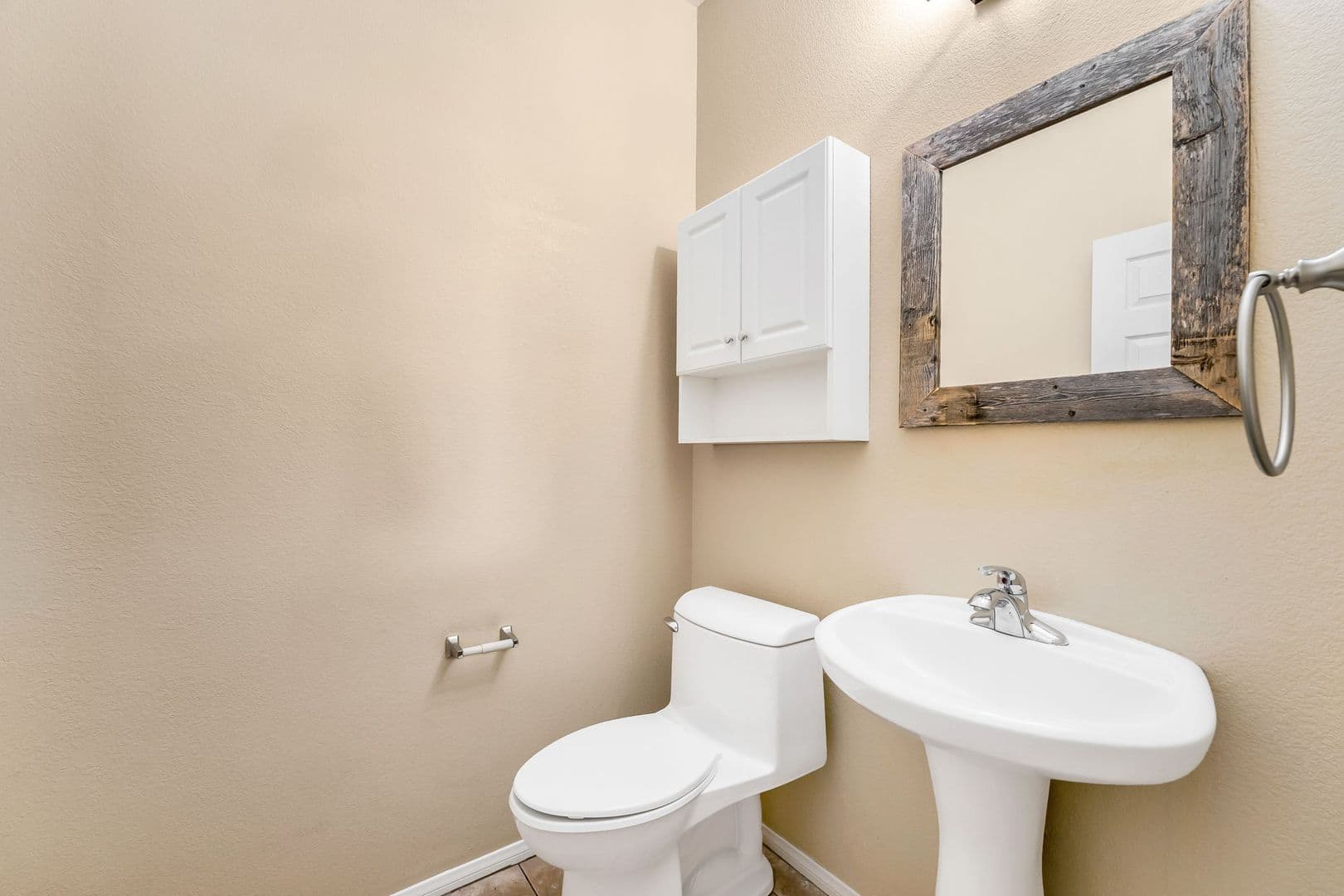 Henderson House: 381 Red Snap Dragon Ln