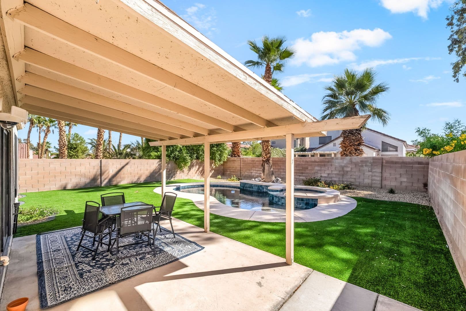 Henderson House: 2717 Lovington Drive
