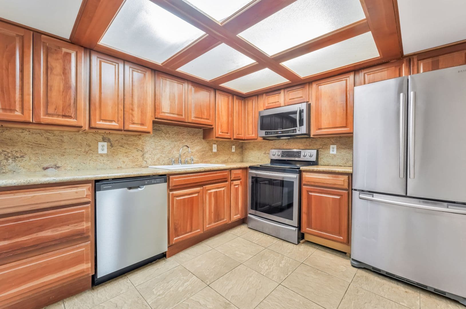 Las Vegas House: 3930 University Center #803