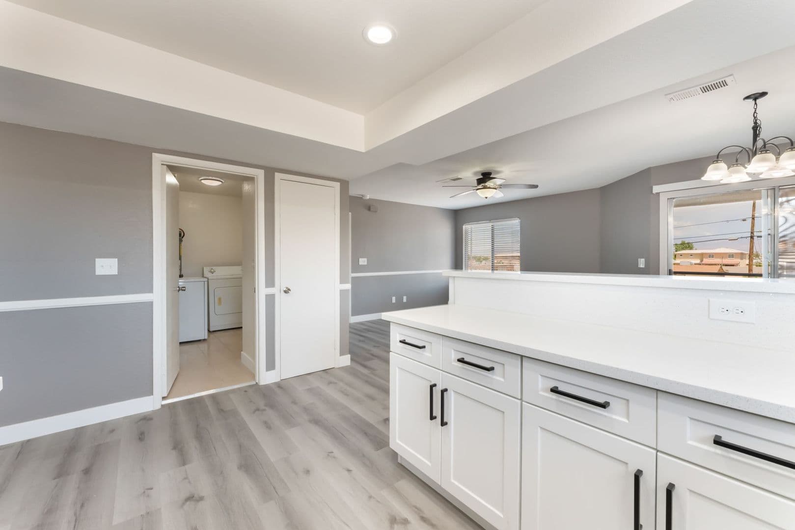 Las Vegas Apartment: 5689 E Lake Mead Blvd