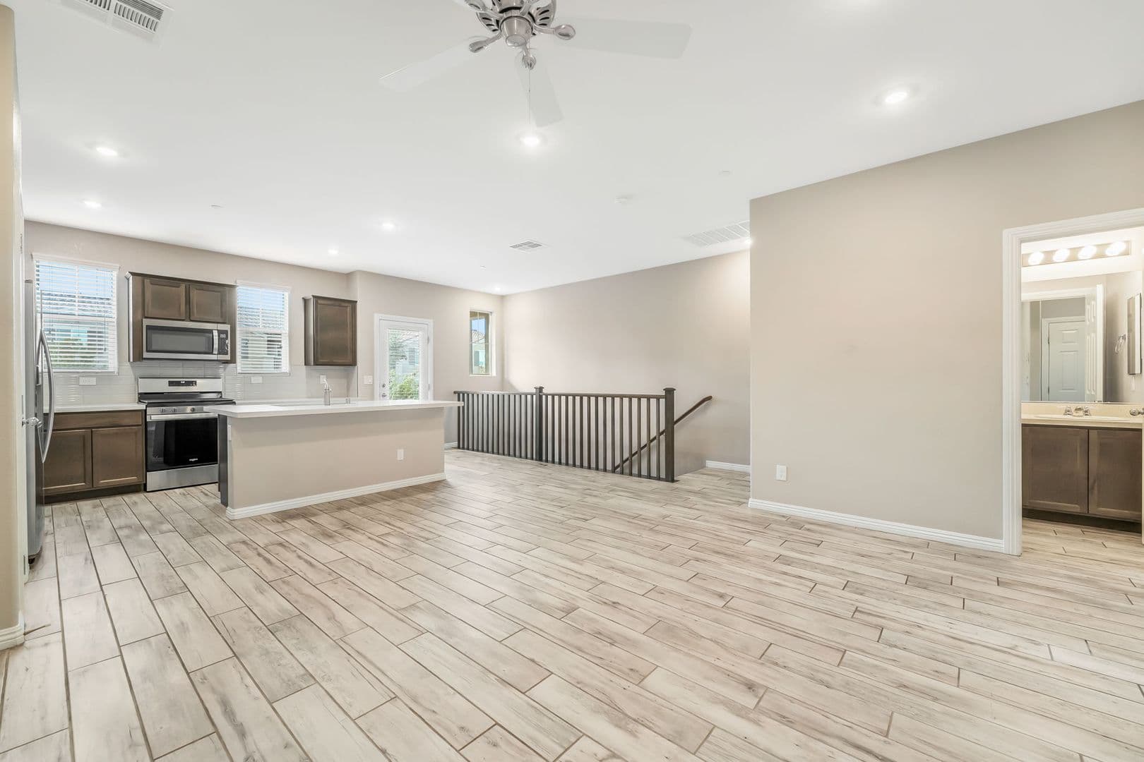 Henderson House: 483 Ylang Pl