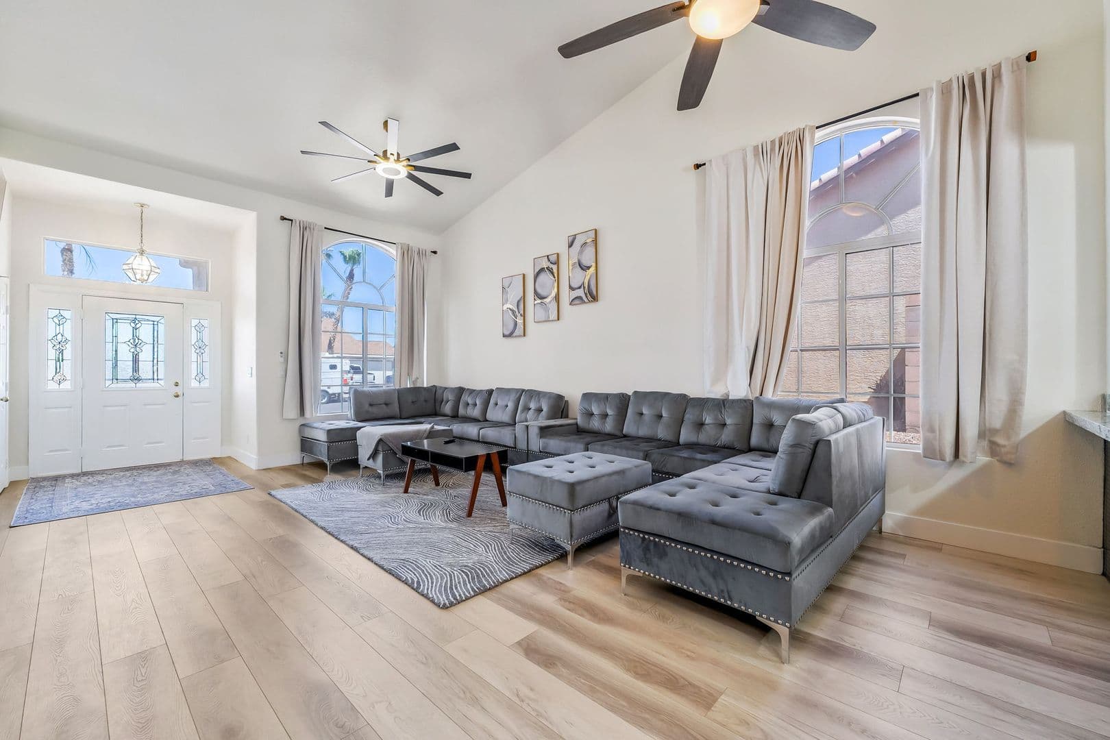 Henderson House: 104 Appian Way