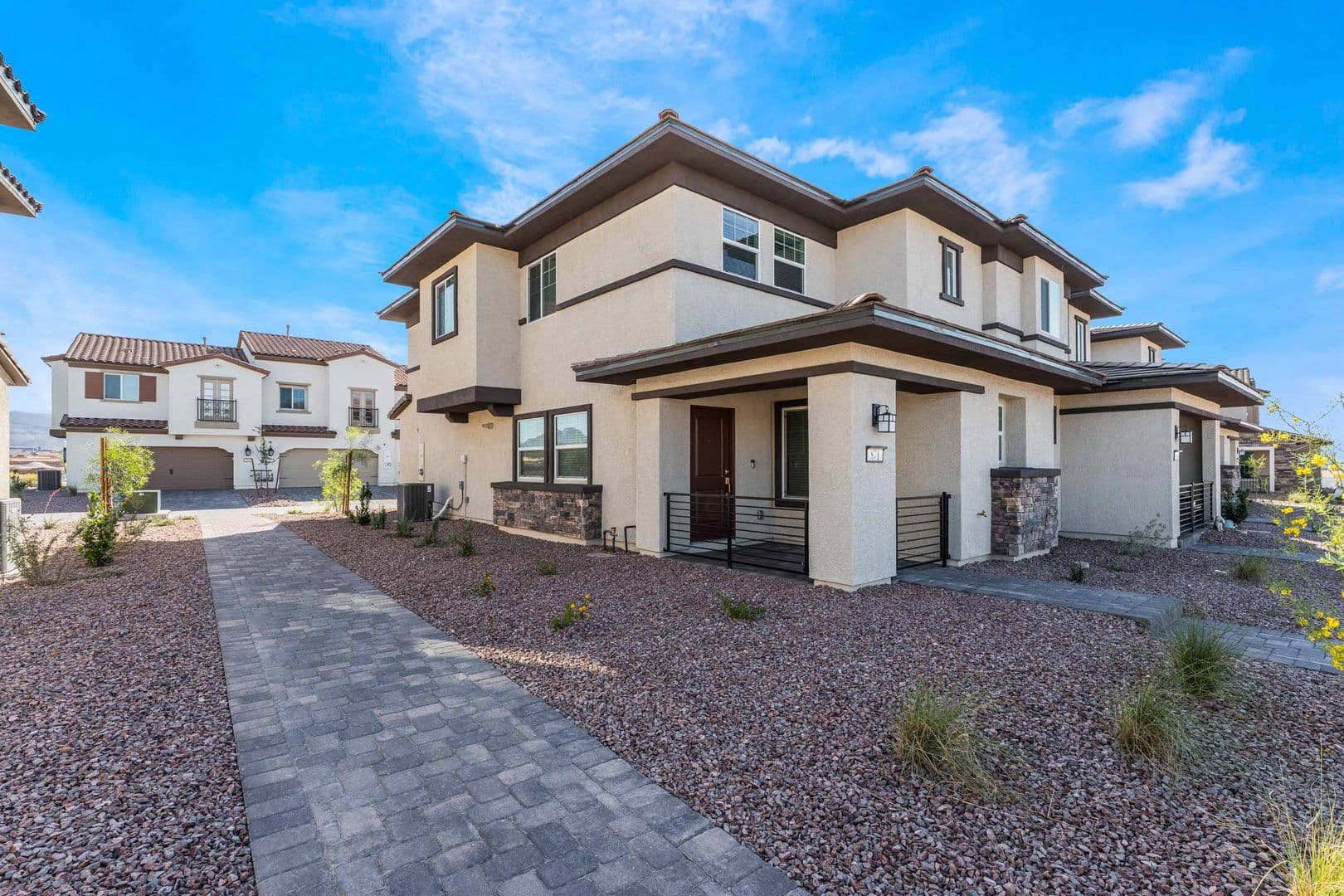 Henderson House: 871 Watford Pl