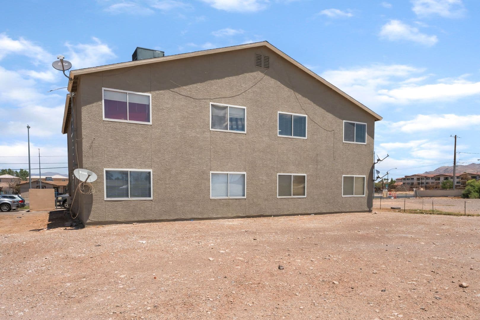 Las Vegas Apartment: 5689 E Lake Mead Blvd