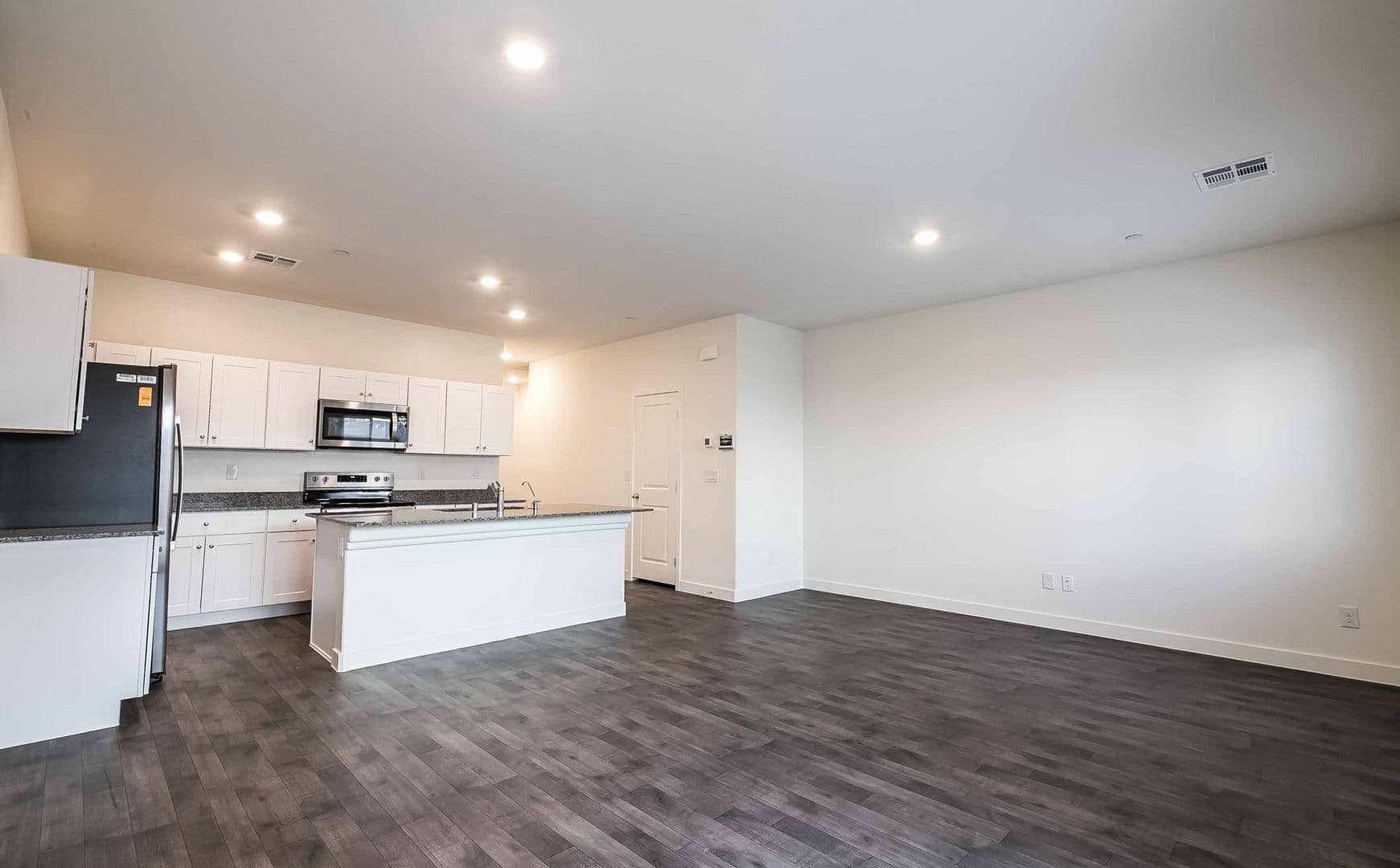 Henderson House: 12749 Epperly St