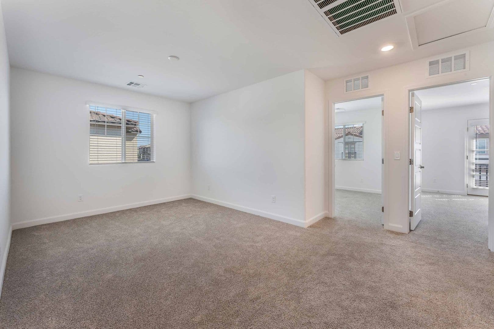 Henderson House: 871 Watford Pl