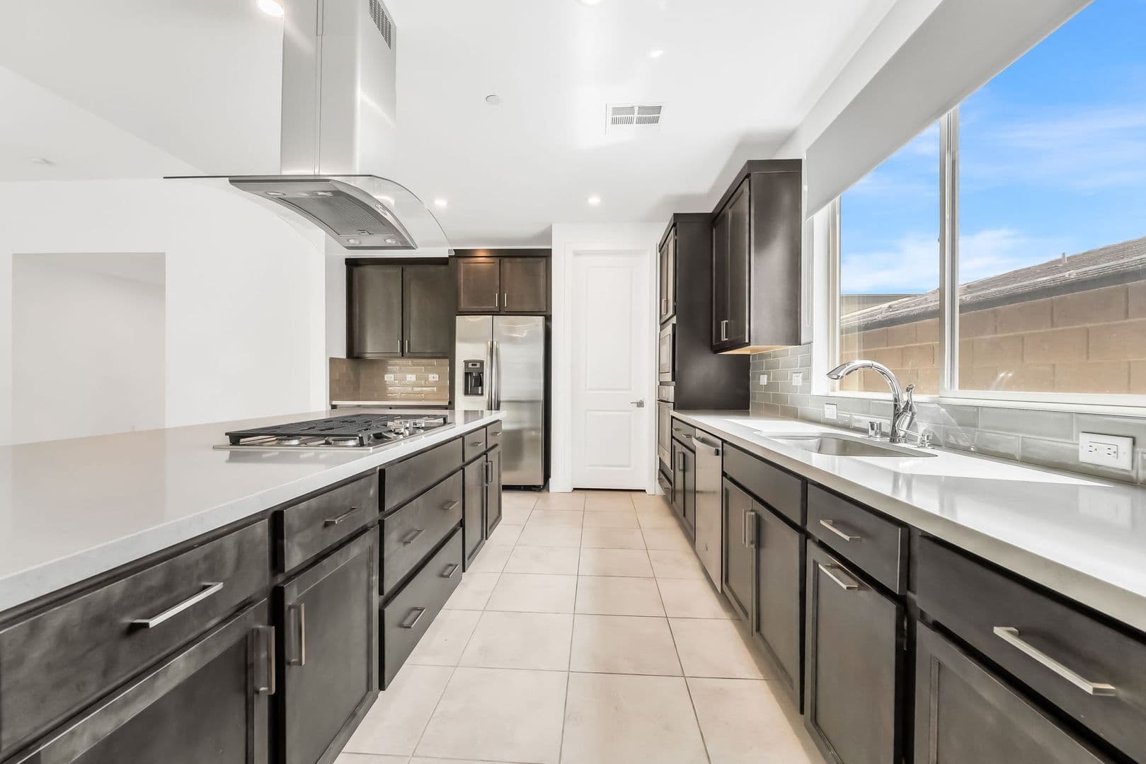 Henderson House: 1985 Regal Bluff Dr