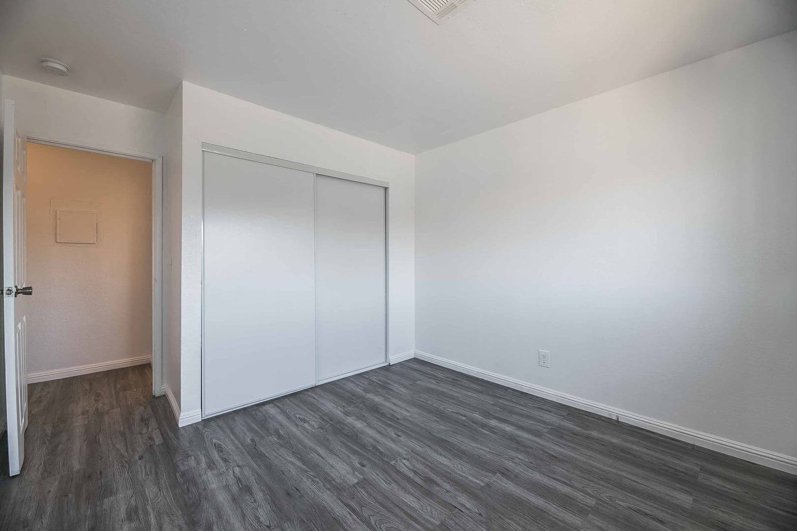 Las Vegas Apartment: 4721 Cessna Ave
