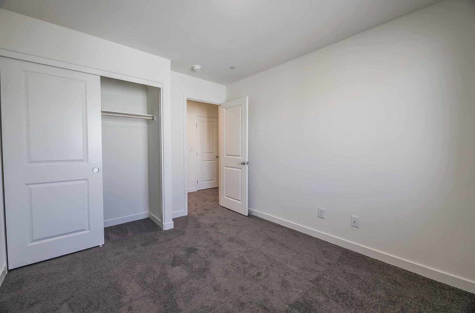Henderson House: 12749 Epperly St