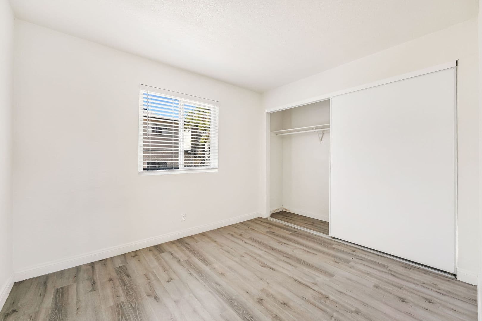 Las Vegas Apartment: 5303 Del Gado Dr.