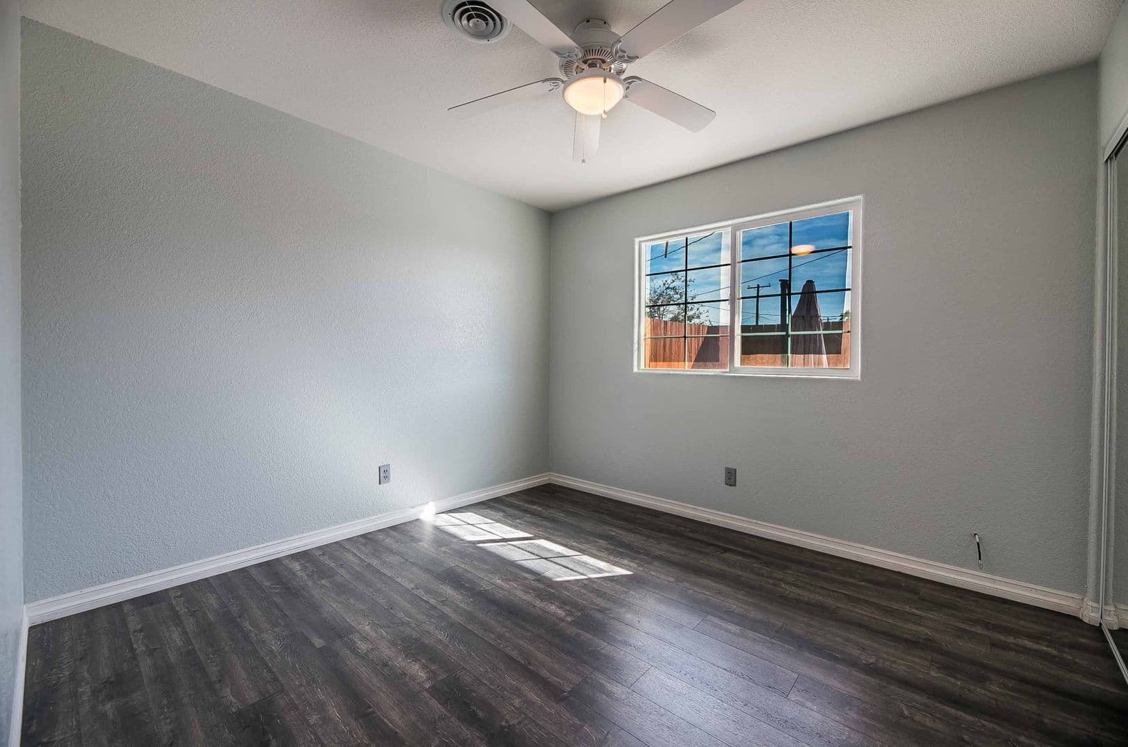 Las Vegas House: 836 N 21st St