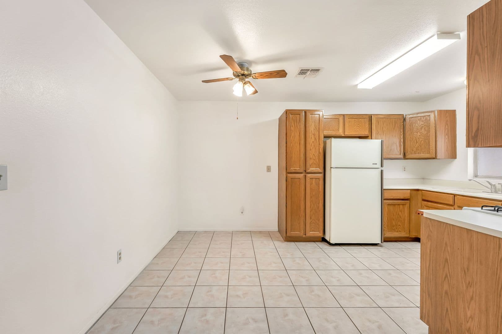 Las Vegas House: 4656 Bumblebee Circle