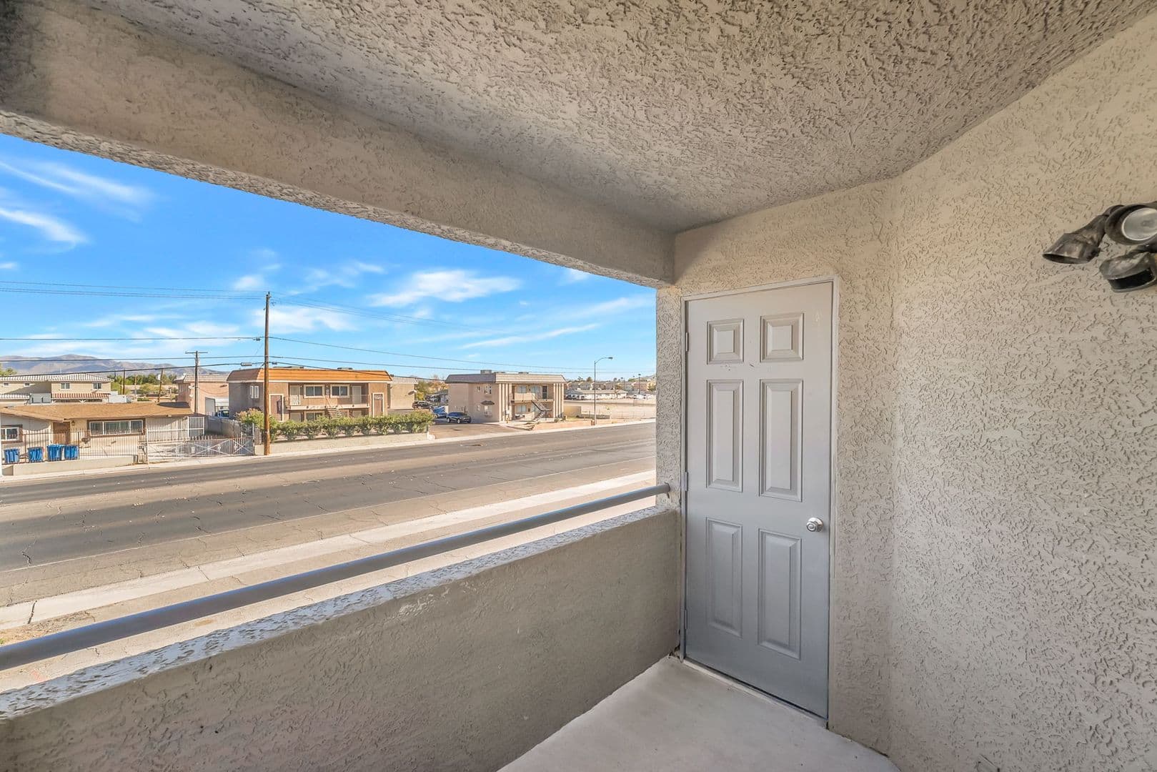 Las Vegas Apartment: 5689 E Lake Mead Blvd