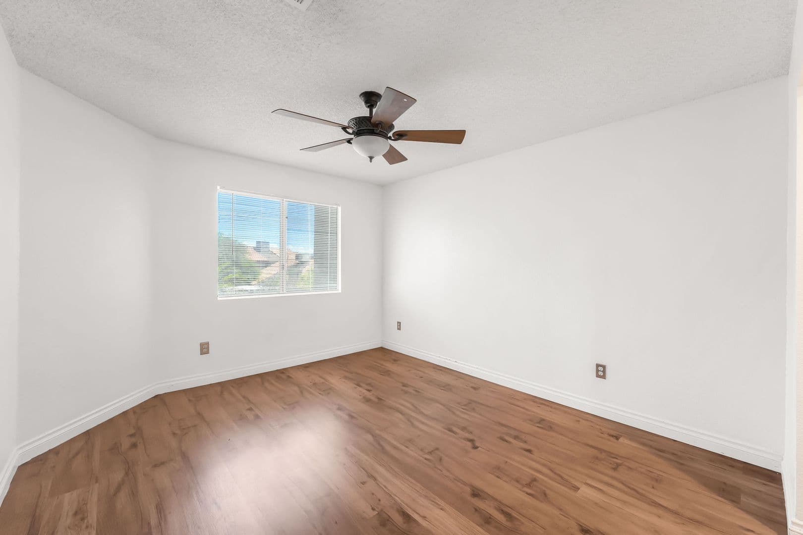 Las Vegas House: 6859 Tamarus Drive #202