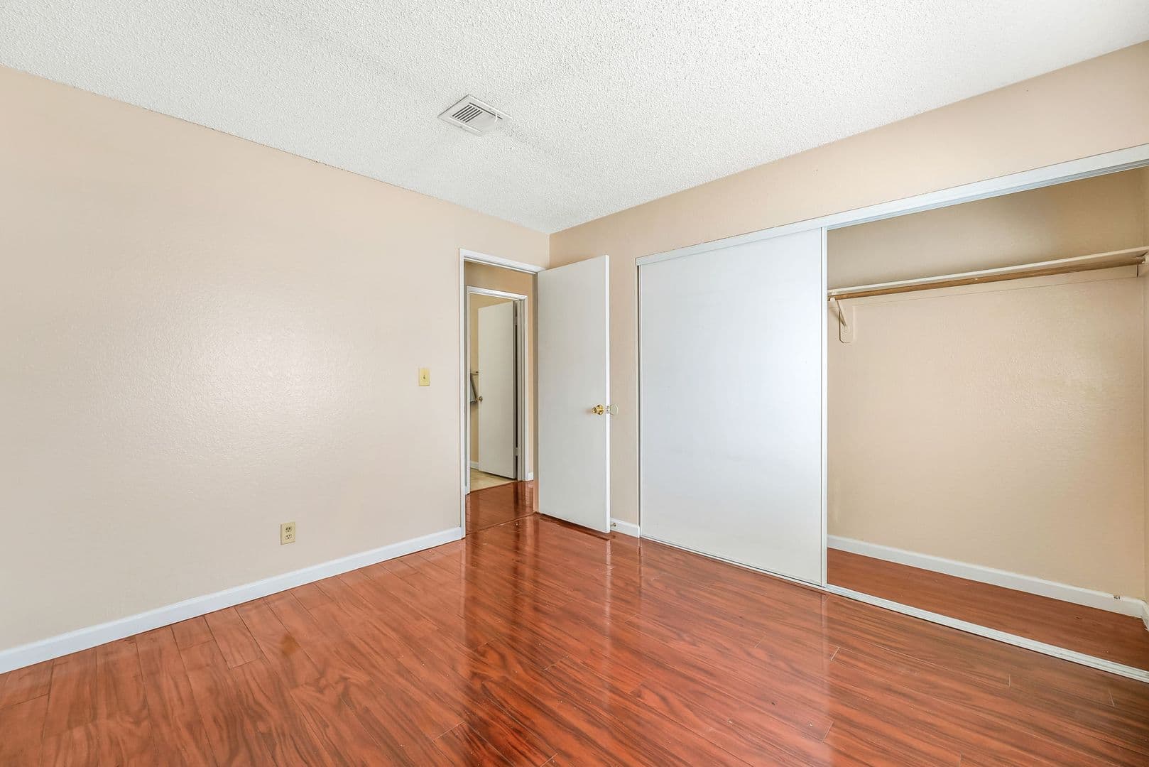 Las Vegas House: 5264 Child Ct #92